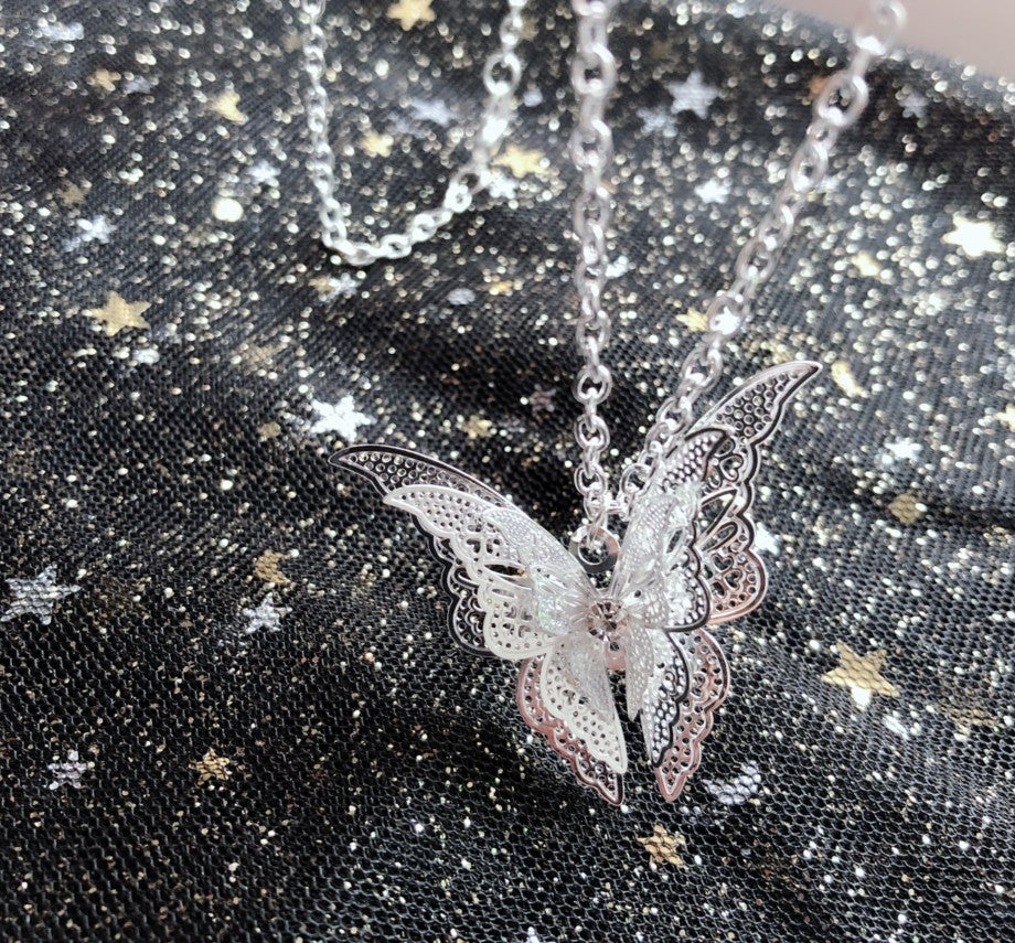 Hollow Pointed Butterfly With Chain Diamond Flying Necklace