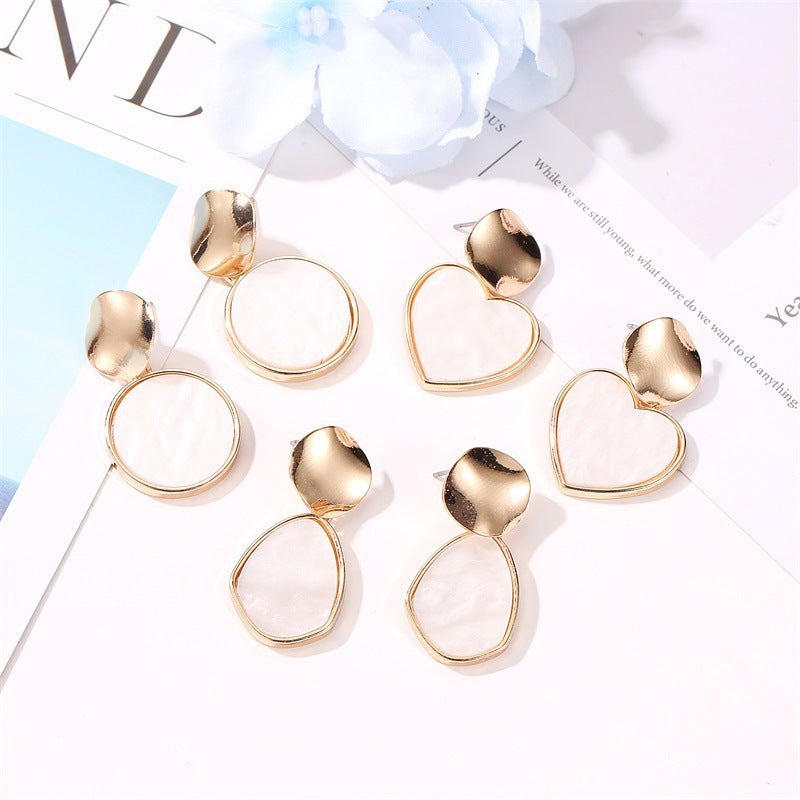 Simple Geometric Heart Shape Personality Hollow Out Wafer Metal Girly Stud Earrings