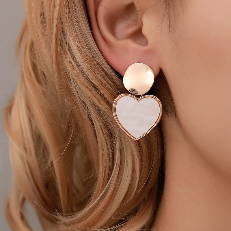 Simple Geometric Heart Shape Personality Hollow Out Wafer Metal Girly Stud Earrings