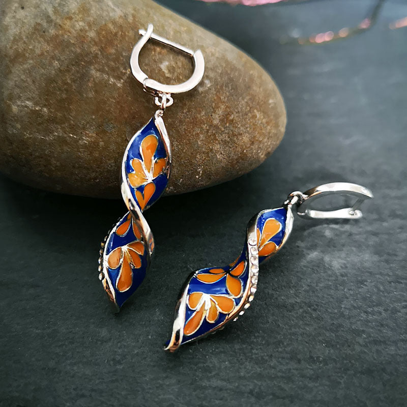 Women's Vintage Spiral Leaf Imitation Enamel Craft Cloisonne Small Flower Earrings