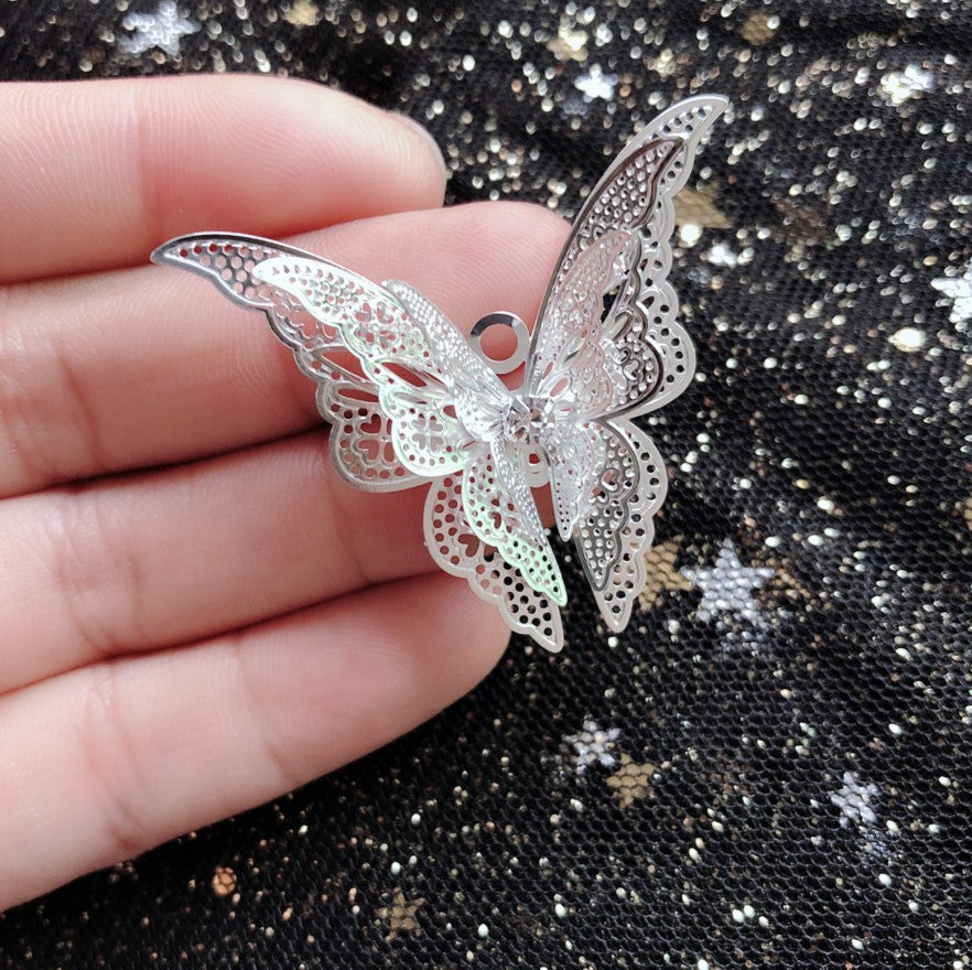 Hollow Pointed Butterfly With Chain Diamond Flying Necklace