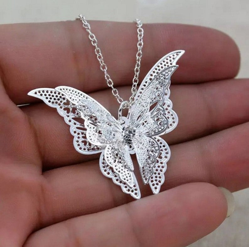 Hollow Pointed Butterfly With Chain Diamond Flying Necklace