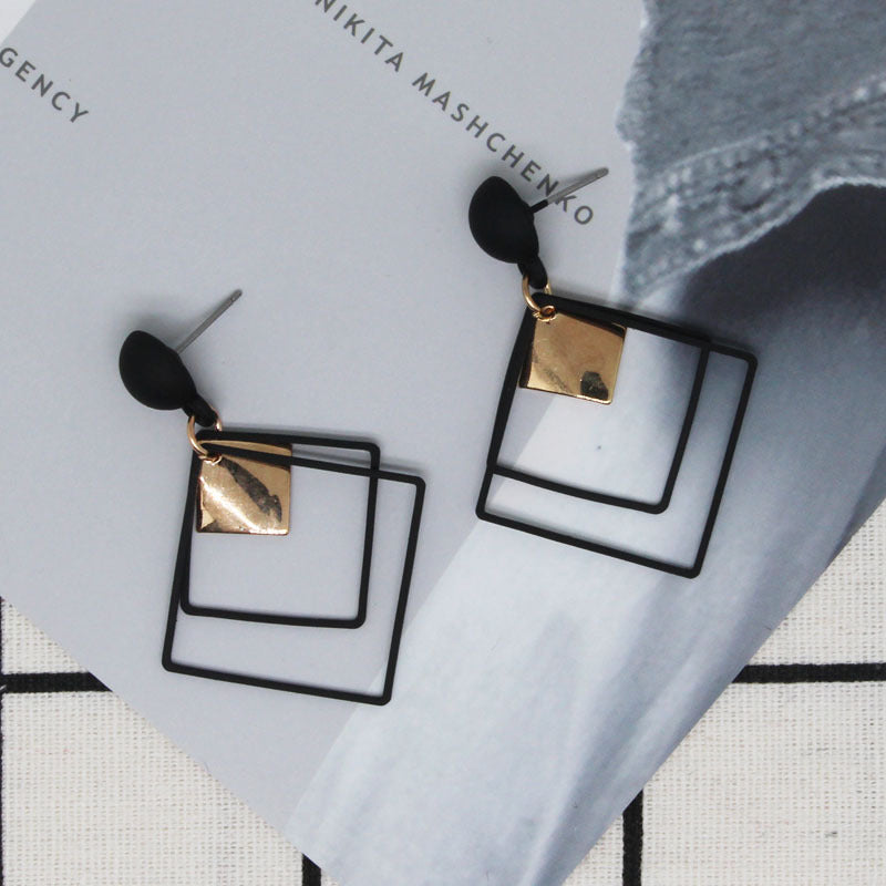 Korean Style Fashion Diamond Metal Alloy Temperamental Long Personality Simple Earrings