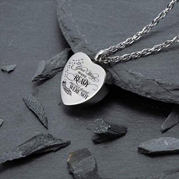 Heart-shaped Leaves English Engraved Letters Cremains Relatives Pet Pendants