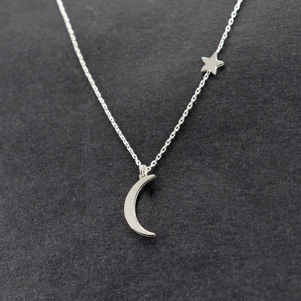 Women's Simple Moon Star Chain Short Clavicle Necklace