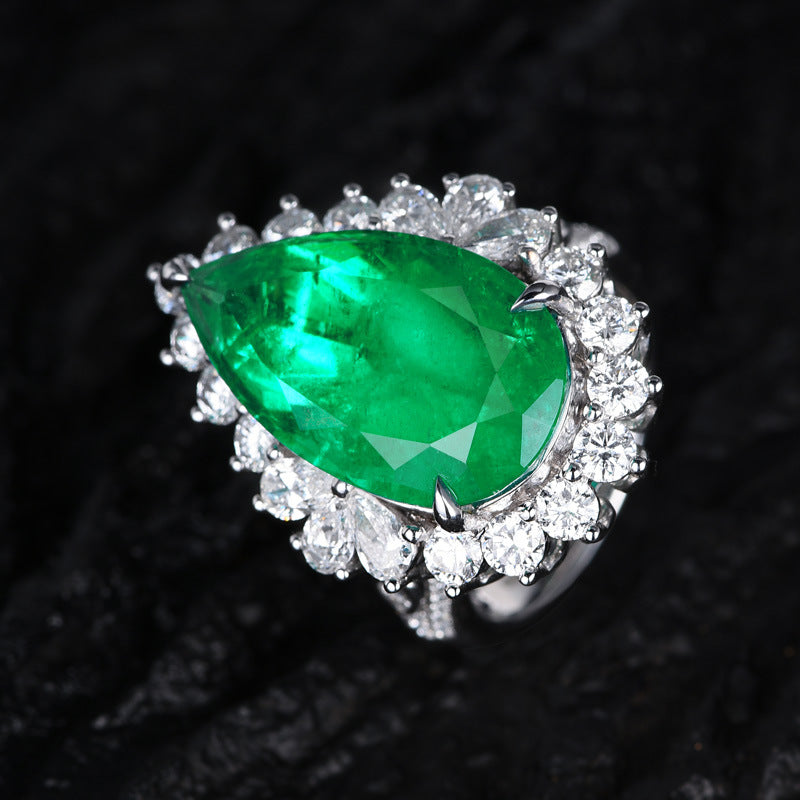 Inlaid Water Drop Pear-shaped Synthetic Emerald Rings