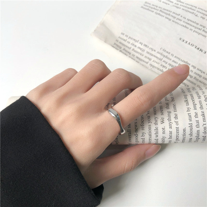 Women's Retro Wave Simple Graceful Index Finger Rings