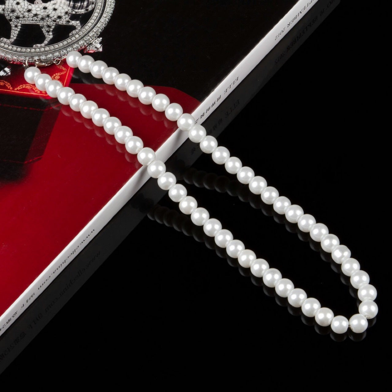 Women's Short Model In White Color Glass Pearl Faux Clothing Collar