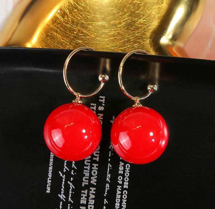 Women's Temperament Wild Type Ear Eardrop Fashionable Earrings