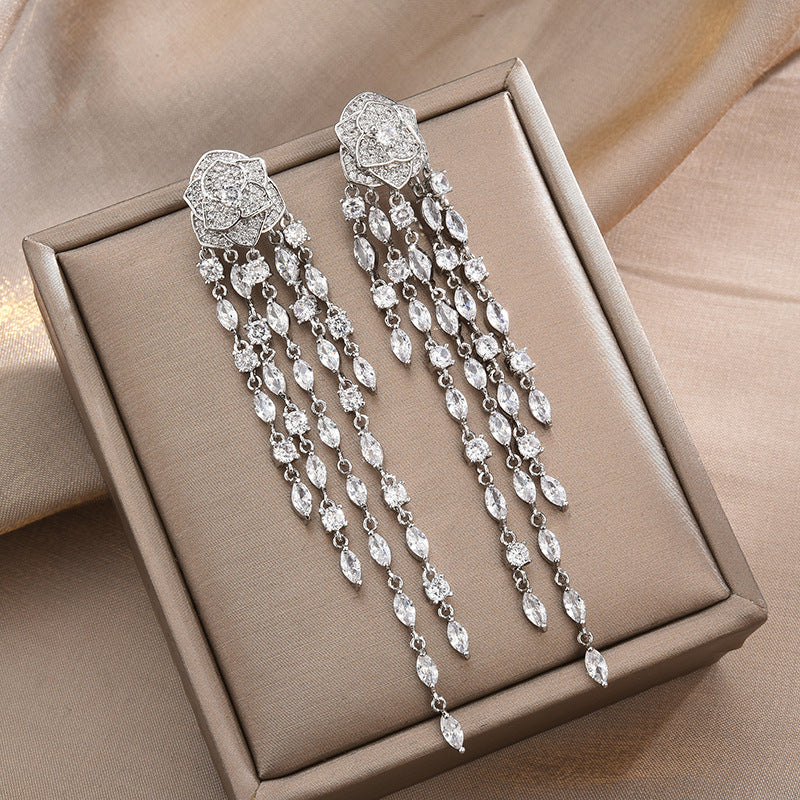 Sier Needle Micro Inlaid Zircon Rose Earrings