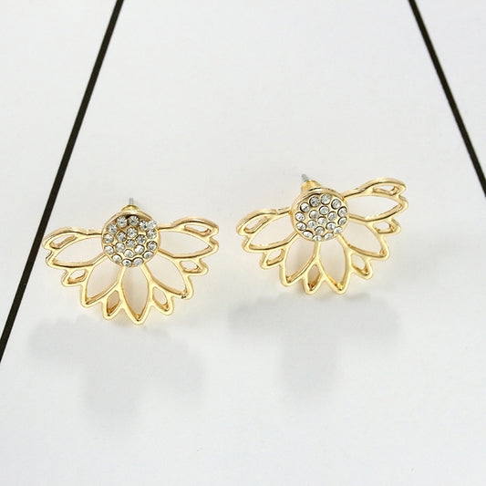 Personality Hollow Out Full-jeweled Retro Affordable Luxury Simple Stud Earrings