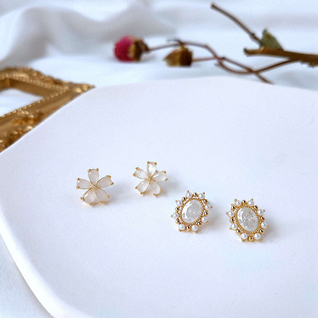 Eyes Sier-plated Needle Gold-plated Zircon Classic Style Simple Small Flower Stud Earrings