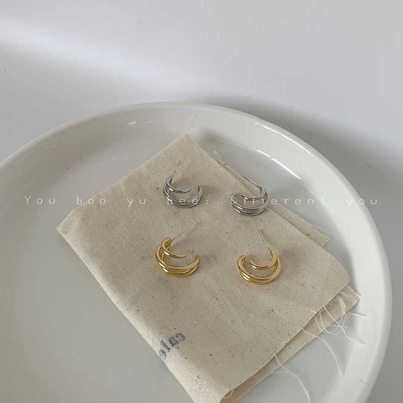 Women's Sier Needle Shaped Twisted Metal Version Minimalist Style Stud Earrings