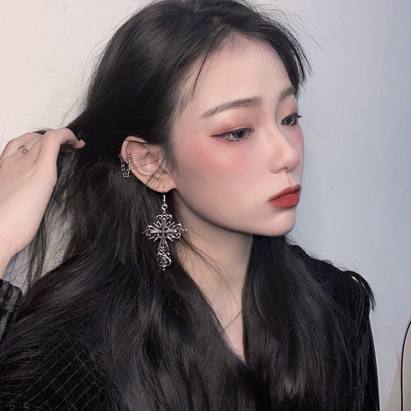 Women's Retro Handsome Disco Jumping Exaggerated Cross Ear Hook