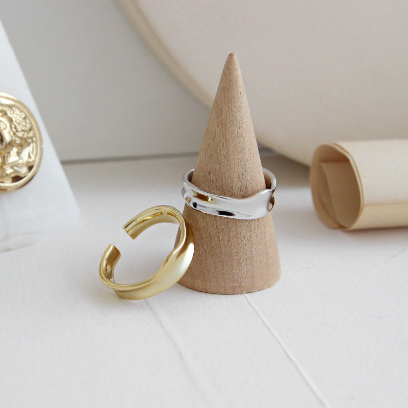Women's Retro Irregular Thin Personalized Glossy Overlay Rings