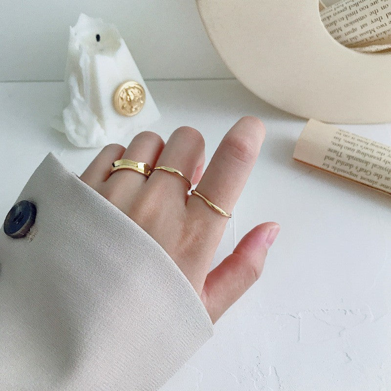 Women's Retro Irregular Thin Personalized Glossy Overlay Rings