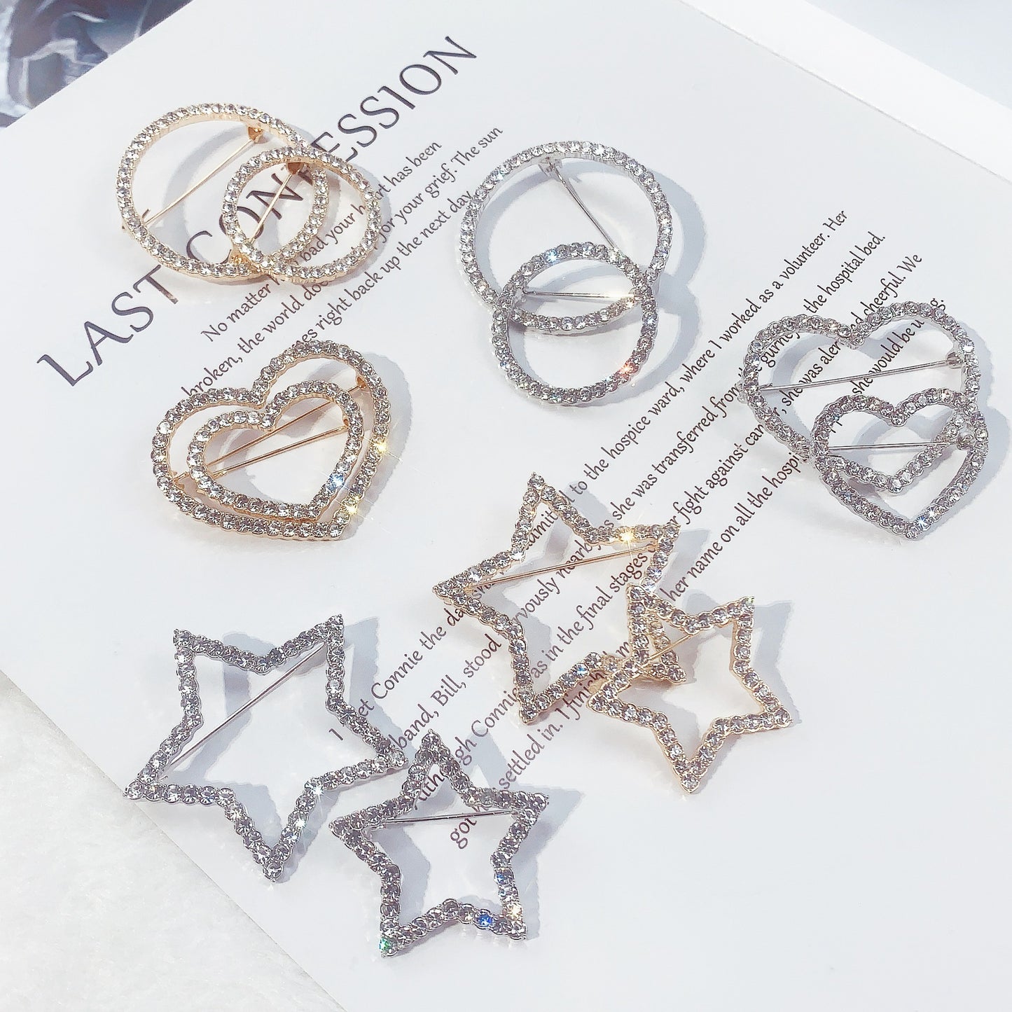 Alloy Corsage Simple Rhinestone Love Round Five-pointed Brooches
