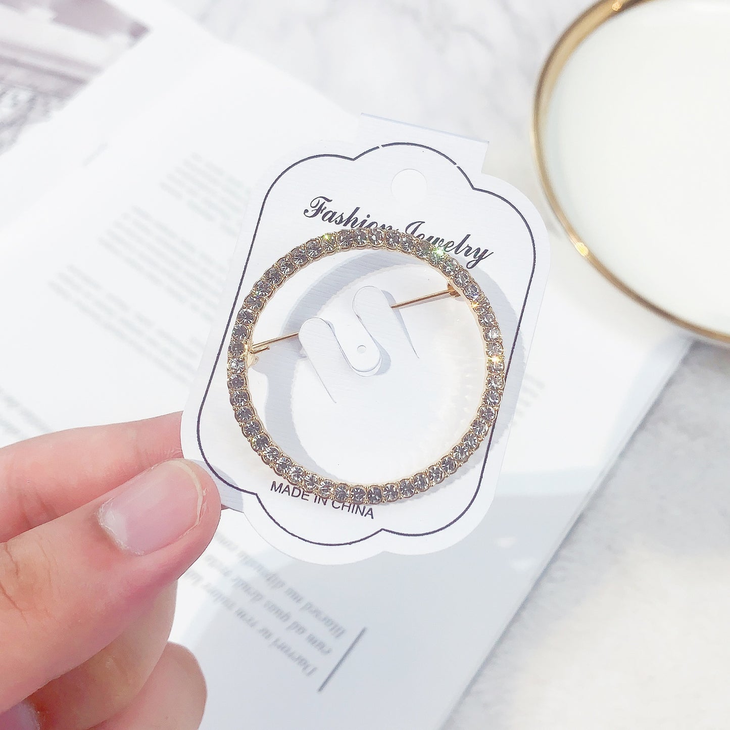 Alloy Corsage Simple Rhinestone Love Round Five-pointed Brooches