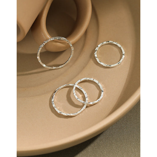 Simple Irregular Hammered Female Niche Texture Rings