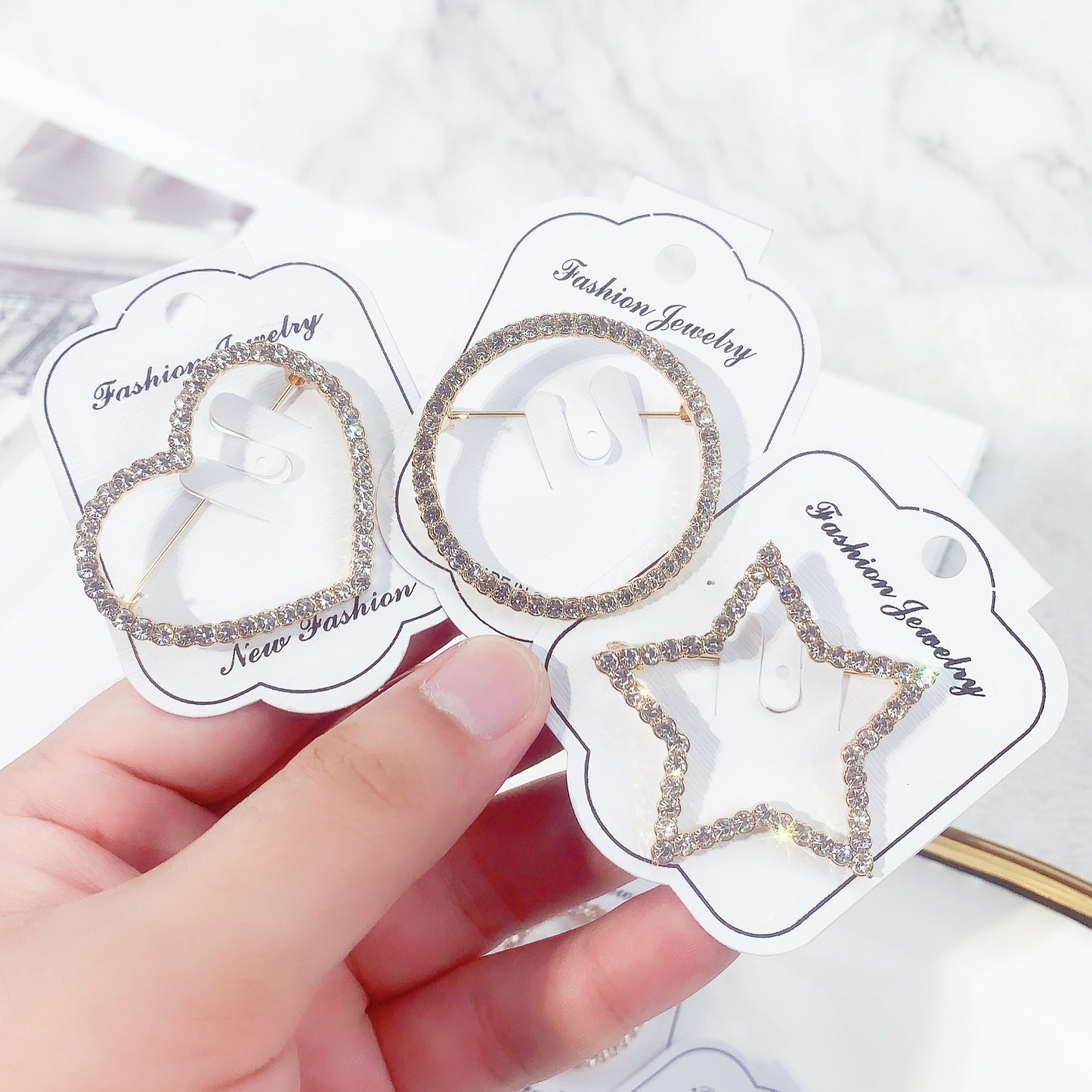 Alloy Corsage Simple Rhinestone Love Round Five-pointed Brooches