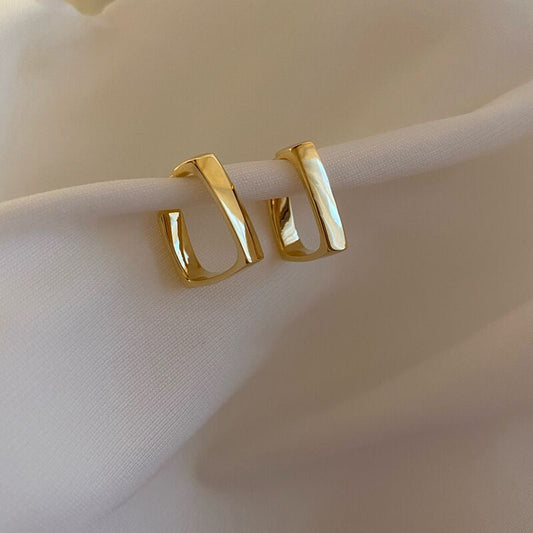 Trendy Geometric Metal Ear Fashion Eardrops Trending Light Earrings