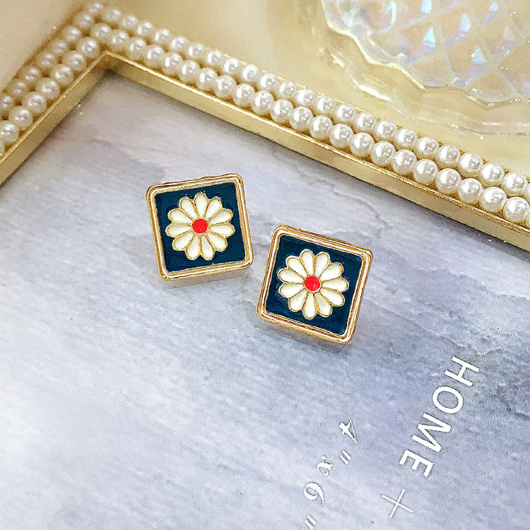 Women's Needle Retro Ink Blue Little Daisy Dignified Earrings