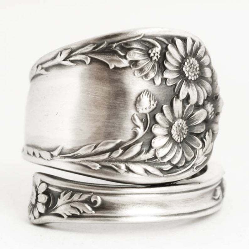 Women's Fashion Goth Flower Blooming Flowers Engagement Rings