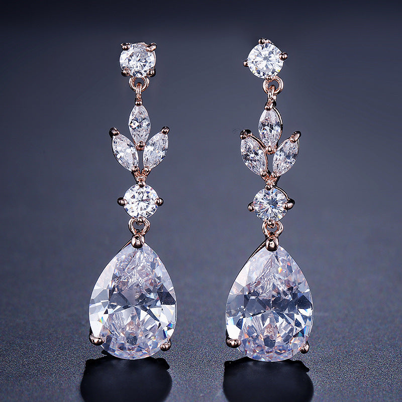 Women's Fashion Exquisite Water Drop Zircon Classic Temperament Bride Stud Earrings