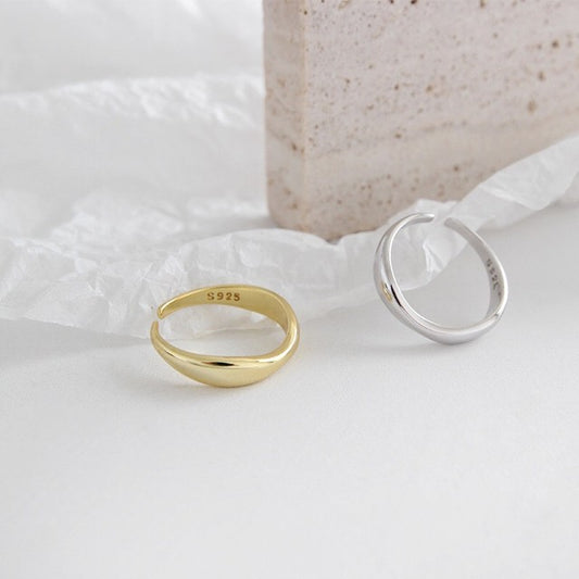 Women's Mini Irregular Wave Pattern Gold Jewelry Rings