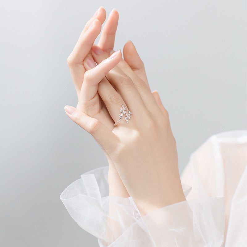 Fresh Refined Rhinestone Leaves Open Artistic Ring