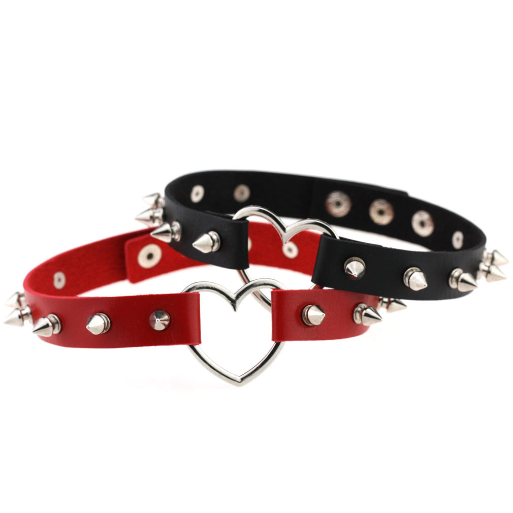 Women's Soft Spike Rivet Leather Peach Heart-shaped Neck Band Necklaces