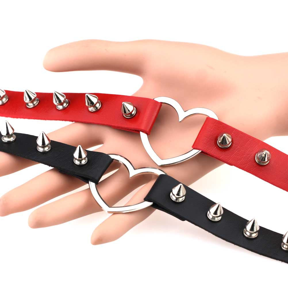 Women's Soft Spike Rivet Leather Peach Heart-shaped Neck Band Necklaces