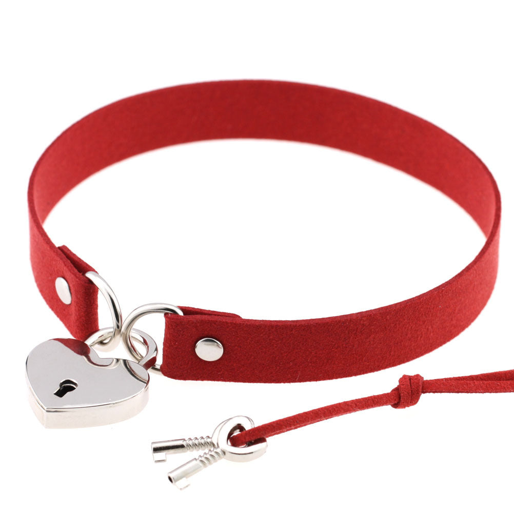 Simple Punk Sexy Bound Peach Heart Collar