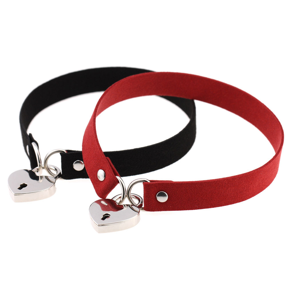 Simple Punk Sexy Bound Peach Heart Collar