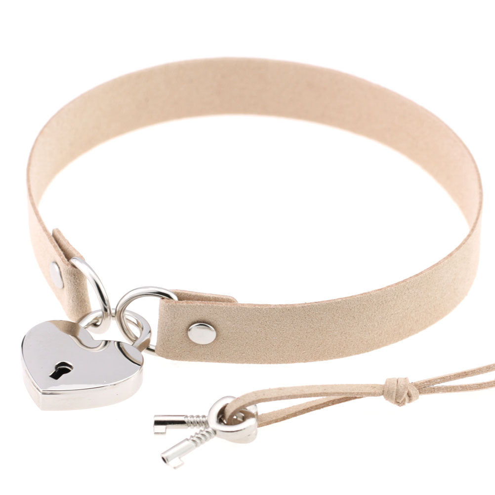 Simple Punk Sexy Bound Peach Heart Collar
