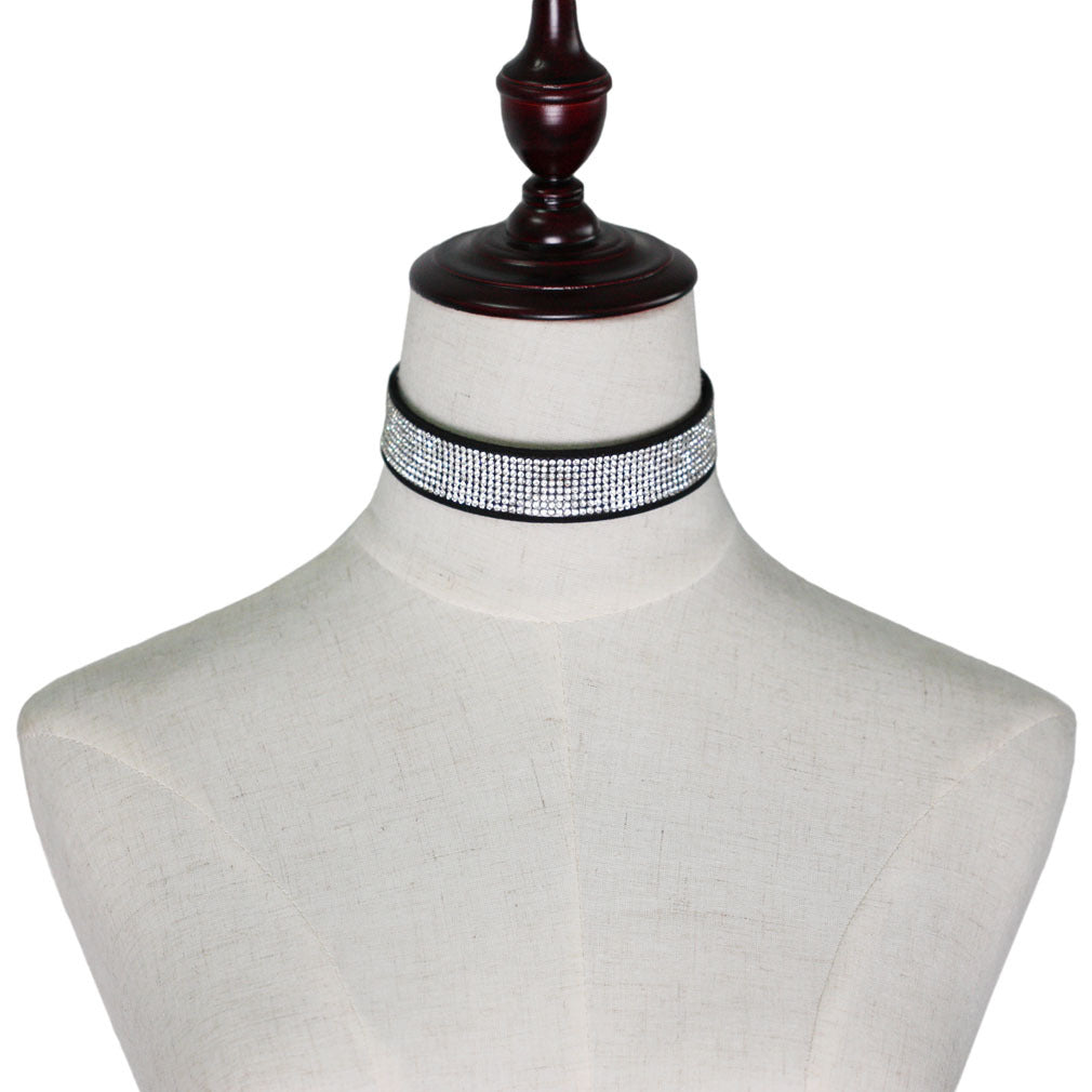 Diamond Veet Neck Element Band Short Clavicle Collar
