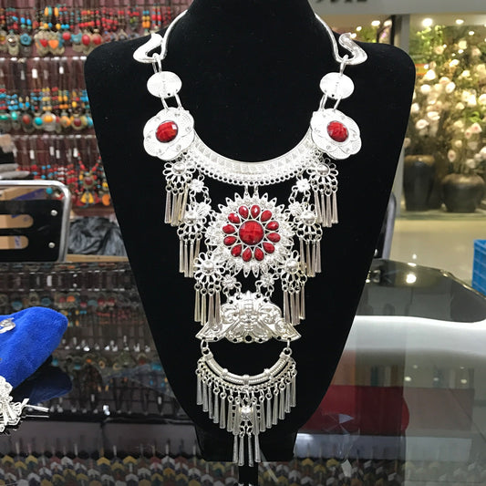 Style Miao Retro Large Rhinestone Gem Sier Collar