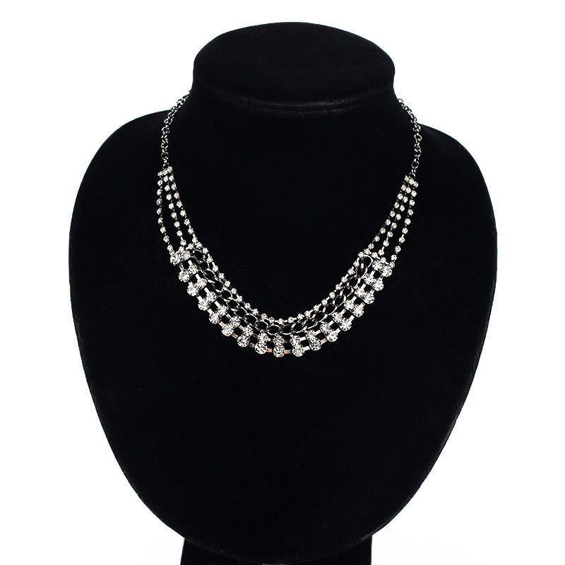 Women's Crystal Short Clavicle Chain Fashion Necklace