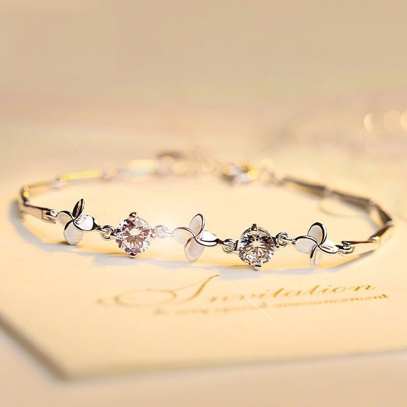 Four-leaf Clover Female Light Luxury Minority Design Simple Bracelet