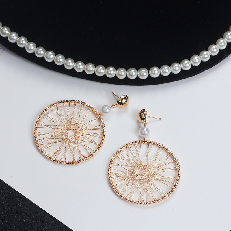 Women's Korean Style Fashionable Mesh Pearl Vintage Weave Metal Big Circle Earrings