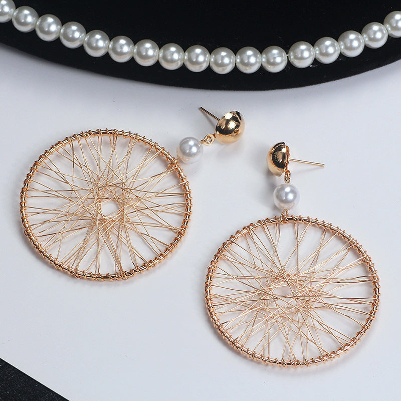 Women's Korean Style Fashionable Mesh Pearl Vintage Weave Metal Big Circle Earrings