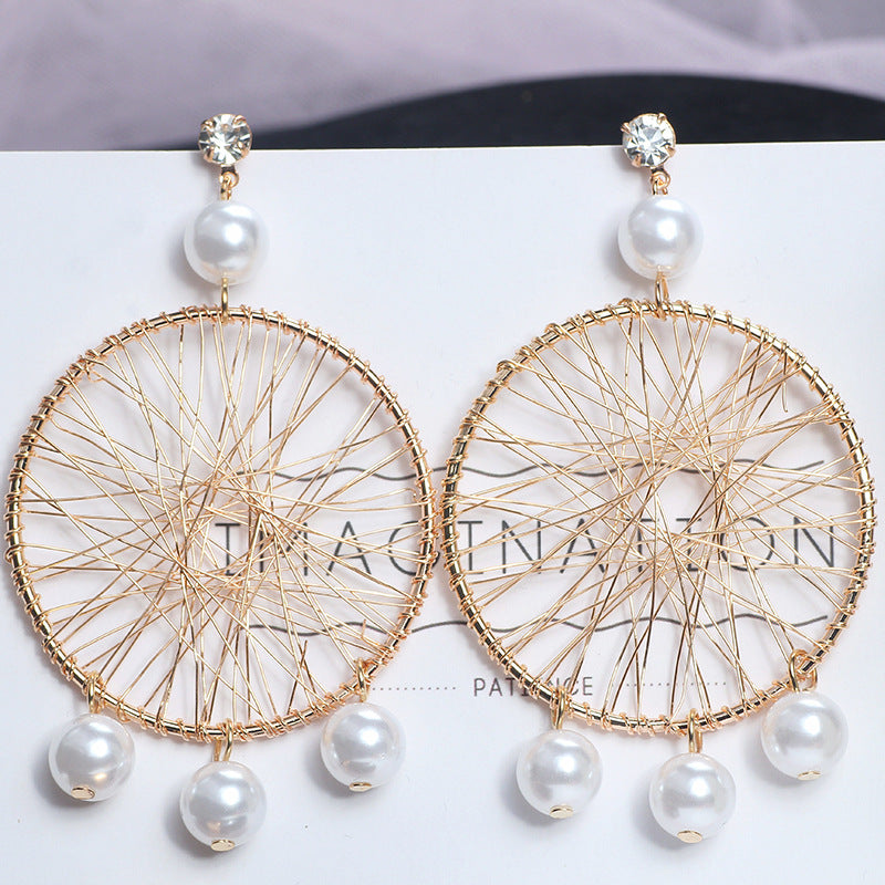 Women's Korean Style Fashionable Mesh Pearl Vintage Weave Metal Big Circle Earrings