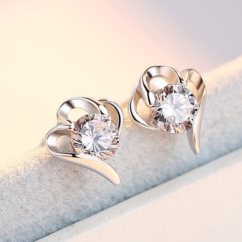 Style Sier Plated Heart-shaped Diamond Fashion Elegant Heart Stud Earrings
