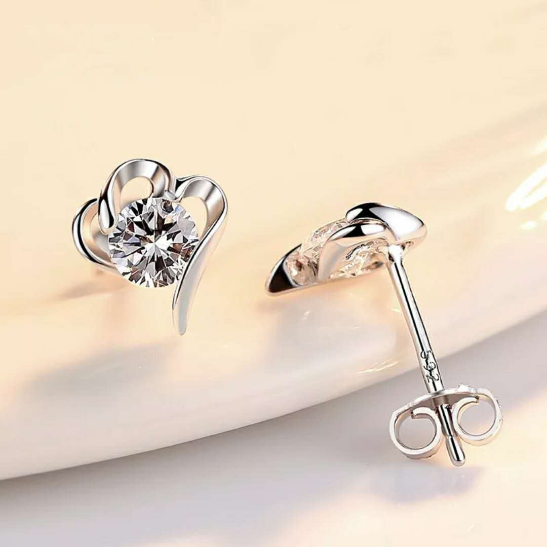 Style Sier Plated Heart-shaped Diamond Fashion Elegant Heart Stud Earrings