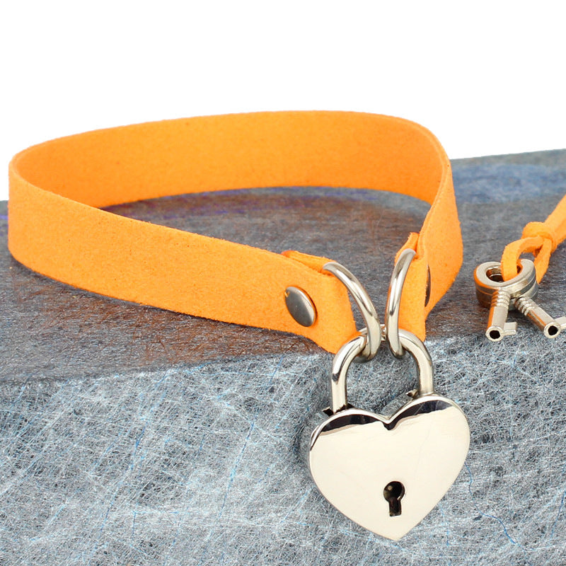 Binding Peach Heart Lock Neck Band Necklaces