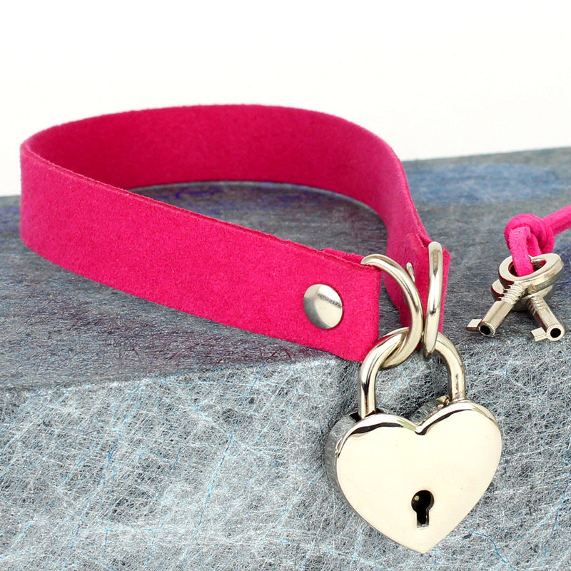 Binding Peach Heart Lock Neck Band Necklaces