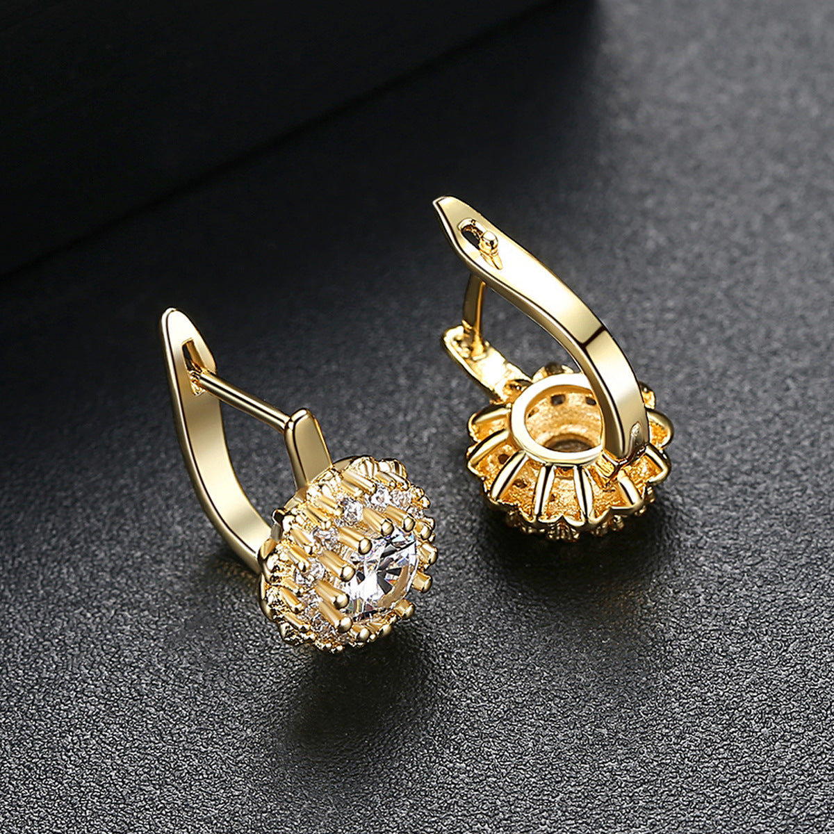 Women's Ear Clips Copper Studded With Zircon Design Fashion Earrings