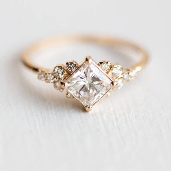 Inlaid Square Diamond Zircon Gold Engagement Ring
