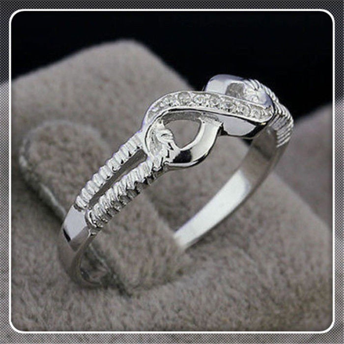 Trendy Women's Creative Diamond Fashion Engagement Ring