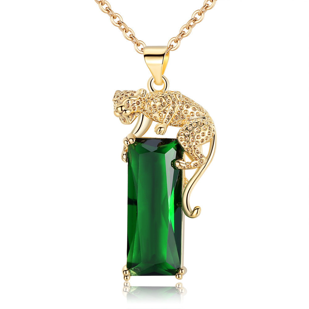 Leopard Tourmaline Color Emerald Ladies Clavicle Necklace